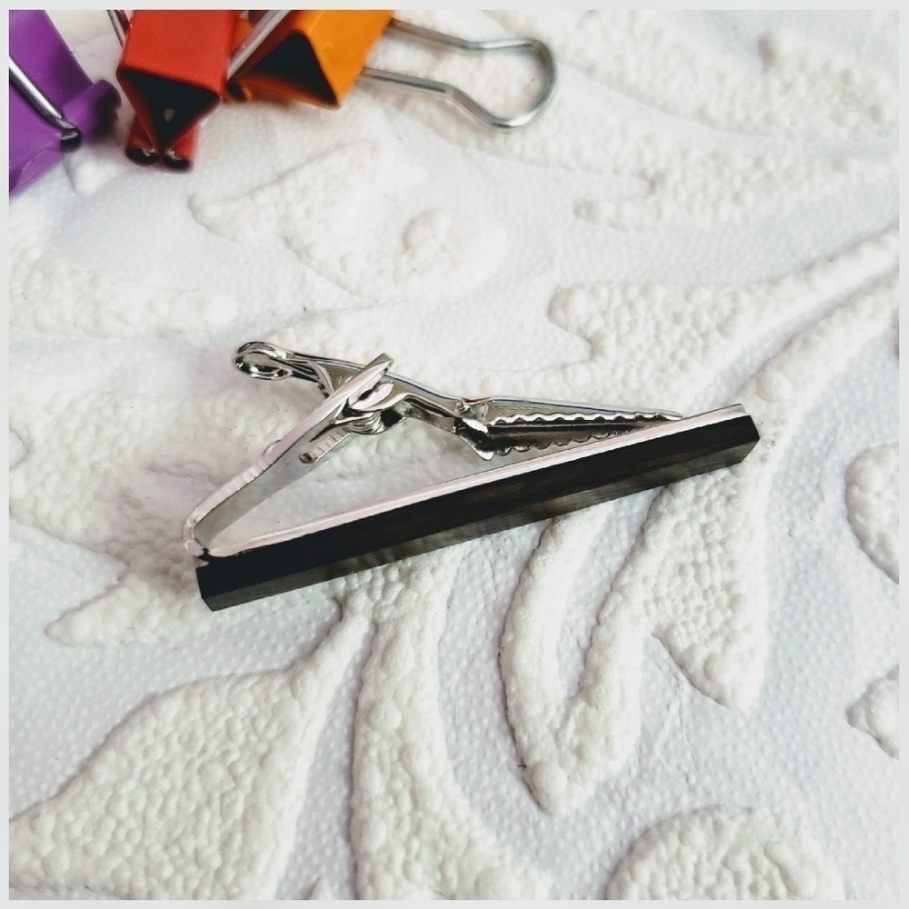 Brown Metal Tie Bar Dark Brown Silver